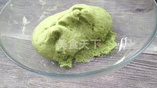 (图文)手工自制菠菜千层饼的做法