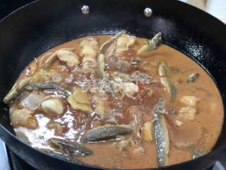 教程:怎样自制一份泥鳅烧肉(图文)?