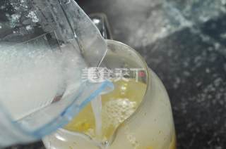 手工自制一份甜梨百香果汁(图文演示)