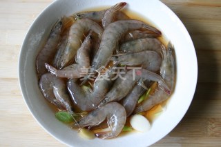 图文教程:如何自制一份家常虾?
