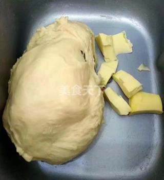 豆沙夹心毛毛虫的厨房烘焙做法(图文)