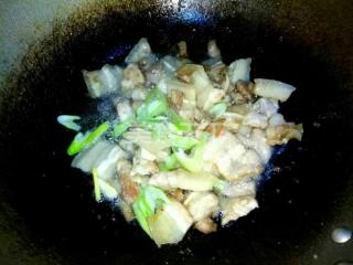 怎样自制一份酸菜五花肉(图文教程)?