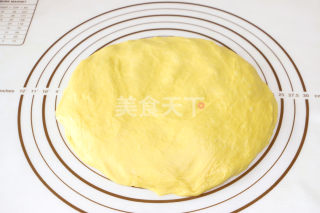 南瓜肉松芝麻包的烘焙自制做法