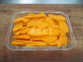 南瓜面包的(图示)手工制作