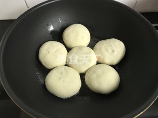 莲藕糯米汽水包的图解手工做法