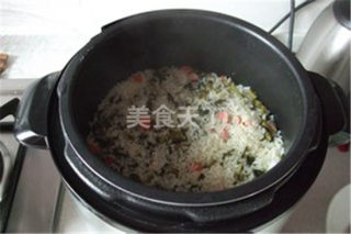 自制咸肉菜饭的手工做法(图示)