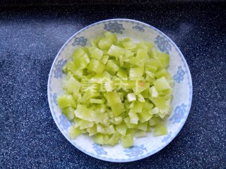凉拌菜:香椿贝尖拌莴笋的厨房做法