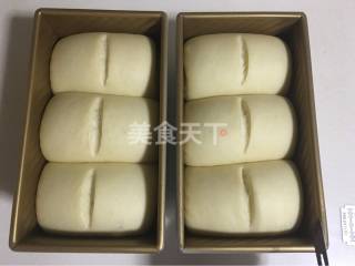 牛奶吐司的烘焙自制做法(图示)