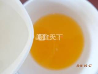 果汁饮品:蜂蜜橙汁的手工自制