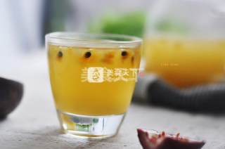 手工自制一份甜梨百香果汁(图文演示)
