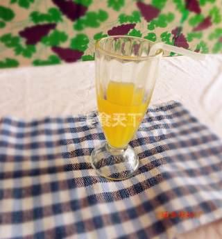 果汁饮品:蜂蜜橙汁的手工自制
