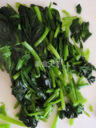 (图文)手工自制菠菜馒头的做法