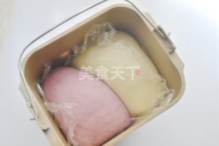 图解:双色紫薯吐司的手工自制法