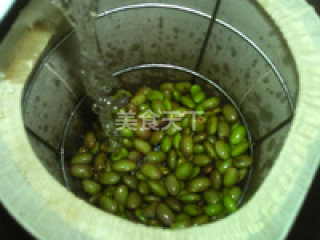 鲜黑豆豆浆的家庭厨房做法(图文)