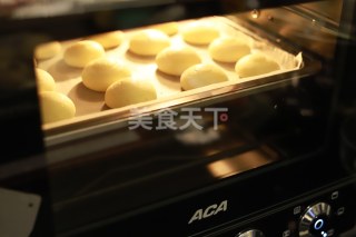 麻薯面包的(图示)手工制作