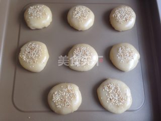 图:植物油版老婆饼的手工自制