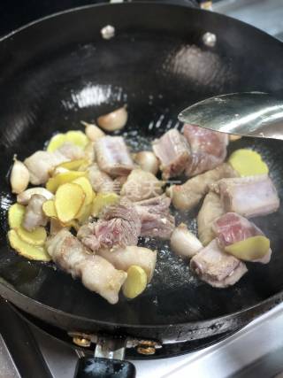 教程:怎样自制一份泥鳅烧肉(图文)?