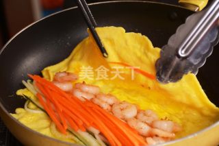 五彩鲜蔬虾饼的厨房手工做法(图解)