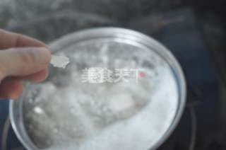 手工自制一份甜梨百香果汁(图文演示)