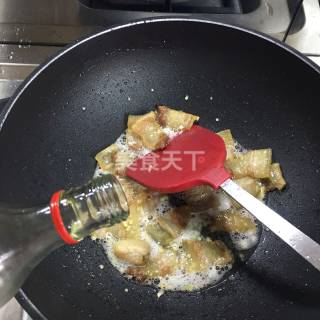 怎样自制一份小炒五花肉(图文教程)?