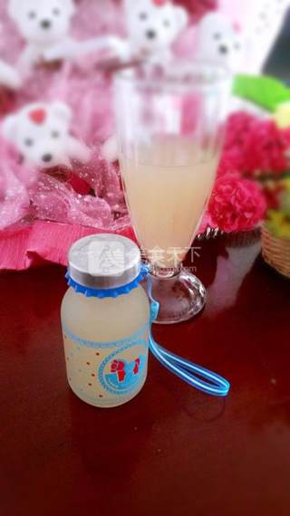 果汁饮品:银耳梨汁的手工自制