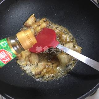怎样自制一份小炒五花肉(图文教程)?