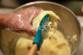 麻薯面包的(图示)手工制作