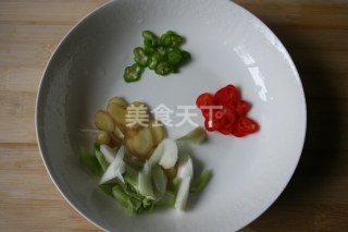 图文教程:如何自制一份家常虾?